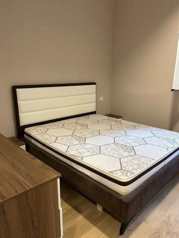 🏡 Jepet me Qira Apartament 1+1 – Yzberisht !