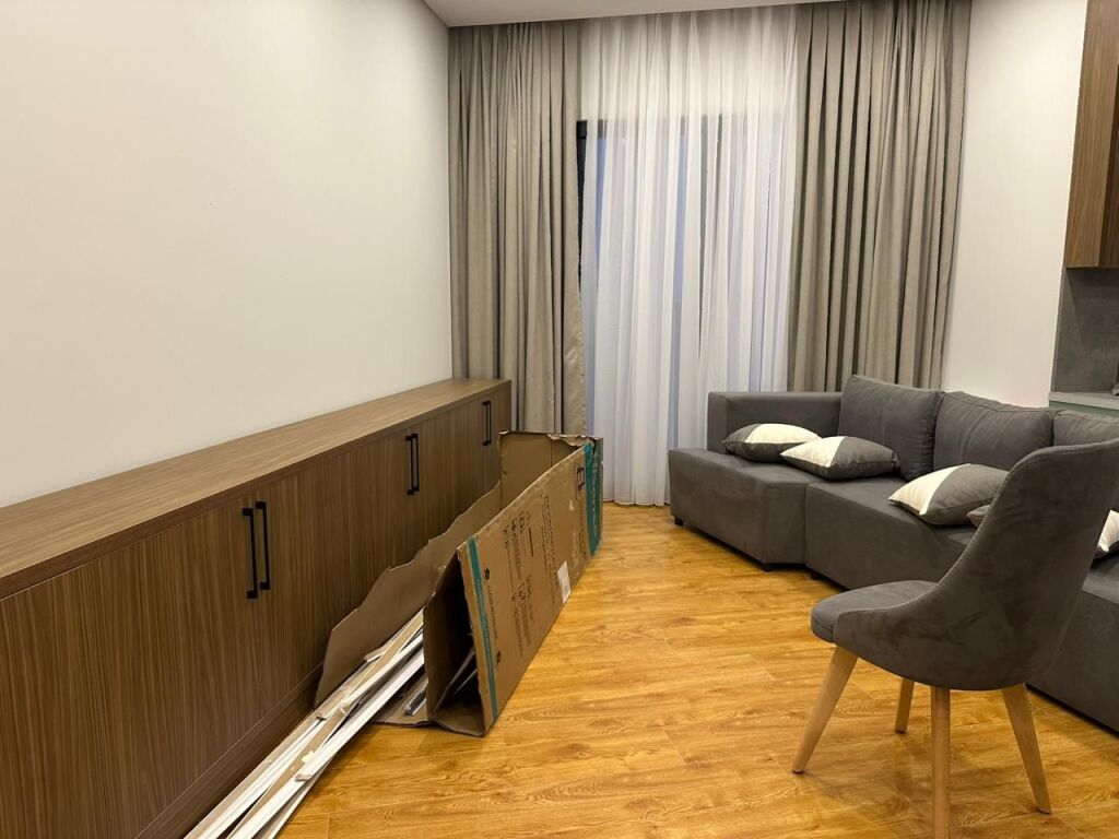 Jepet me qira apartament 2+1+Post Parkimi