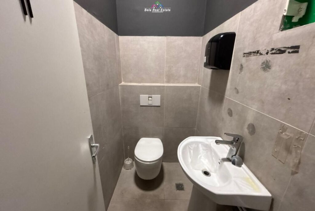 Shop For Rent On Barrikadave Street ( ID BD21825) Tirane