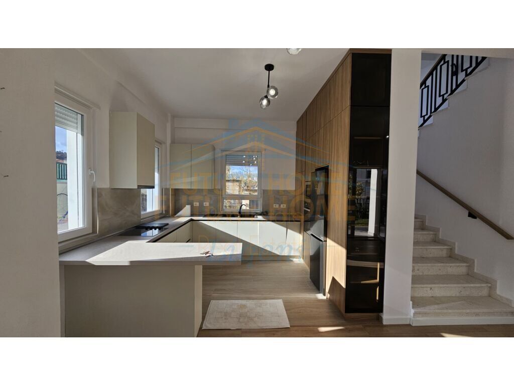 Affitto, Villa su 3 piani, Residenza "Vila Lule", Mjull Bathore