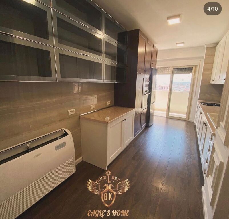 IN VENDITA Super APPARTAMENTO  • 3+1+2 + Balcone📍 Indirizzo: Quartiere 12, Vicino al Mercato Ex Fabbrica del Pane