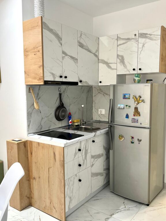 IN VENDITA: 1+1+1 Veranda + 1 Posto Auto📍Dhermi (Res. Sofo Duni) - 205.000€ - Sup. 60 m² - Orientamento Sud🌞|| Vista Spettacolare sul Mare 🌊 Solo 300m di Distanza🏃🏻‍♂️