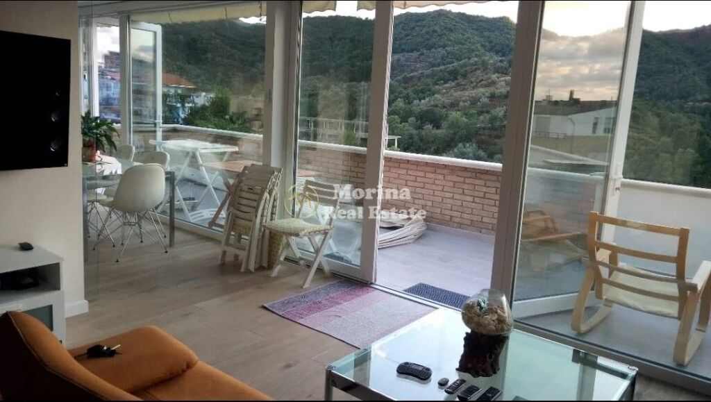 Sale | Duplex 4 + 1 | Dry Lake | 395000 €