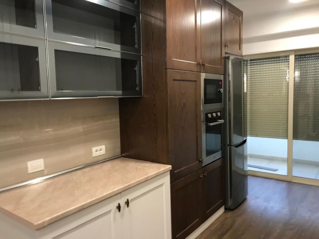 IN VENDITA Super APPARTAMENTO  • 3+1+2 + Balcone📍 Indirizzo: Quartiere 12, Vicino al Mercato Ex Fabbrica del Pane