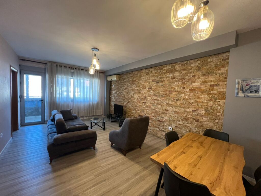 2+1 apartment for rent on Kavaja Street