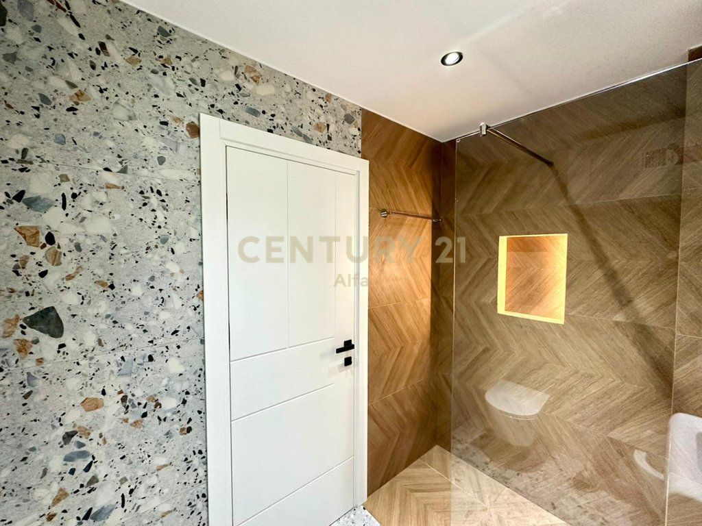 QIRA, APARTAMENT PREMIUM 2+1+2 me 2 POSTE PARKIMI‼️