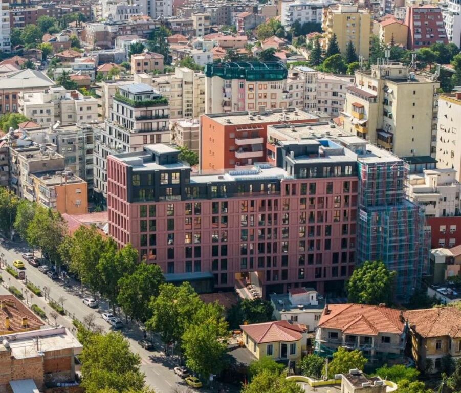 Apartment 1+1 for office on Kavaja Street!