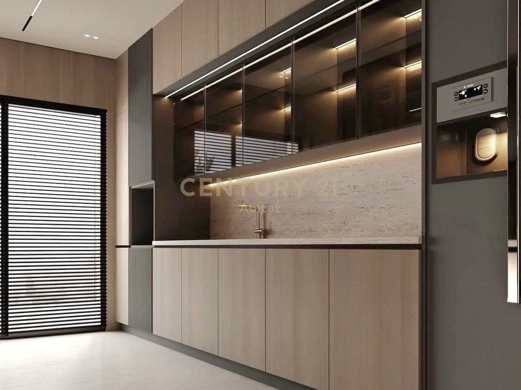 APARTAMEN 2+1+2 NË KOMUNËN E PARISIT PËRBALLË KIKA 1 245,000 € Sip. Totale  85m2