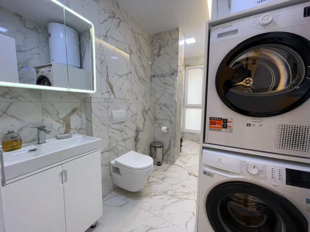 Apartment 1+1 for rent at 21 Dhjetori!