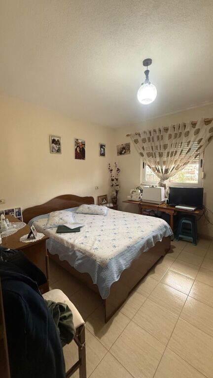 VENDESI APPARTAMENTO 2+1 VICINO ALL'OSPEDALE, DURRES