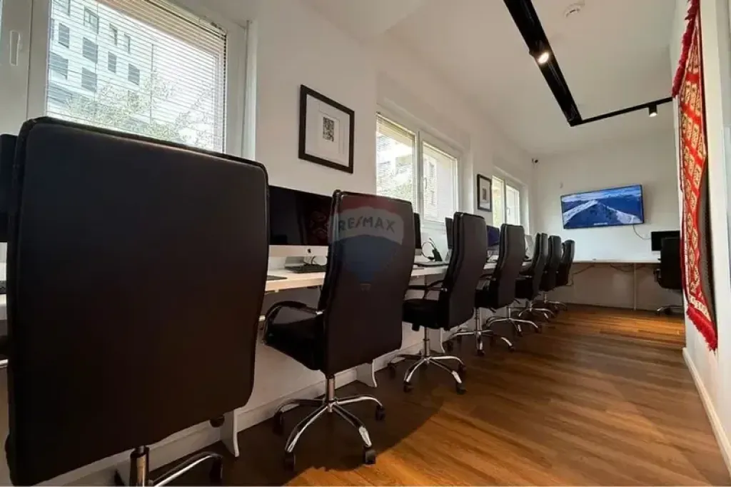 Office - For Sale - Mangalem Complex, Tirana