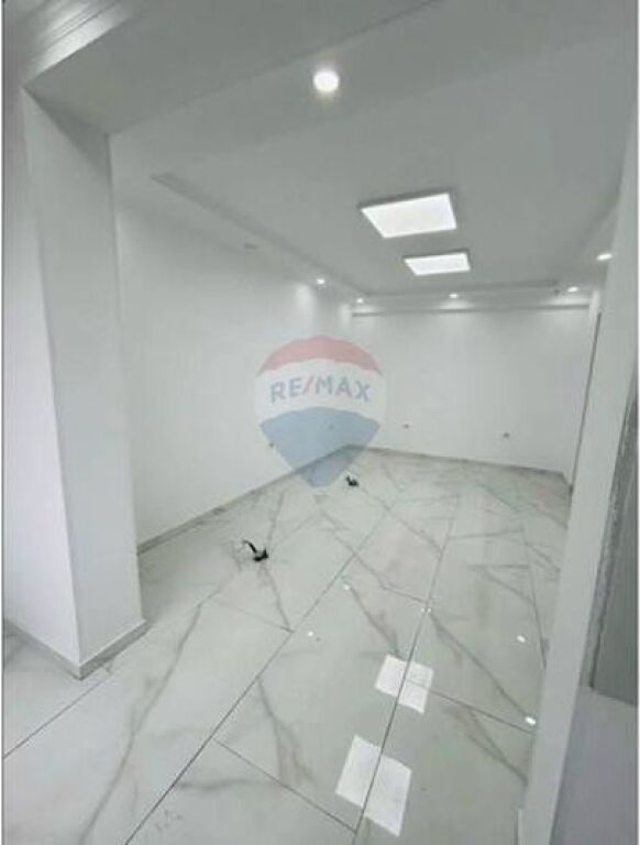 Premises for rent – Dibrës Street, at Pharmacy 10