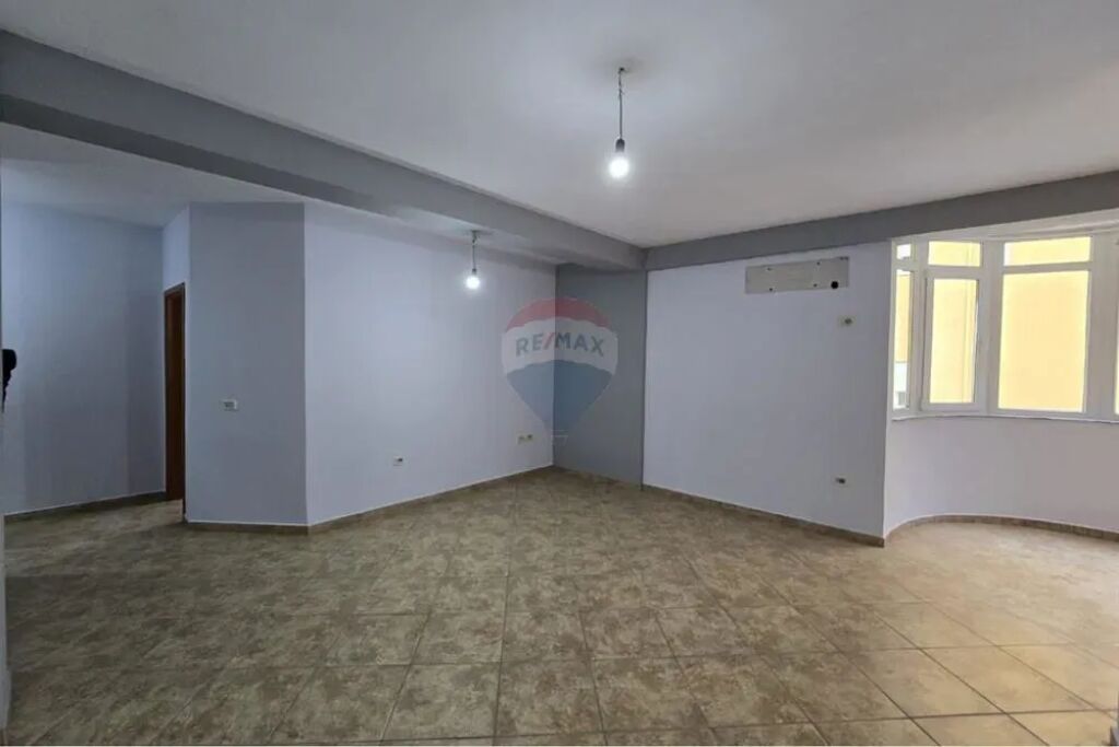 Apartament 2+1+2 per shitje Eleonora