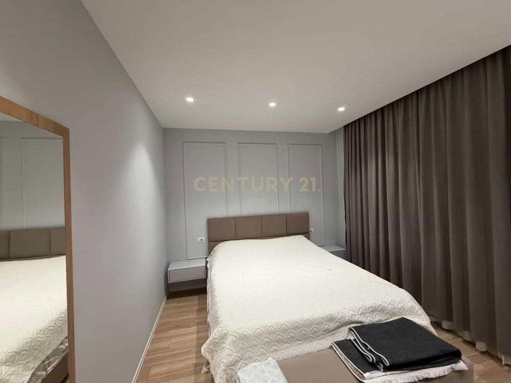 JEPET ME QERA APARTAMENT 2+1 TEK RRUGA JORDAN MISJA