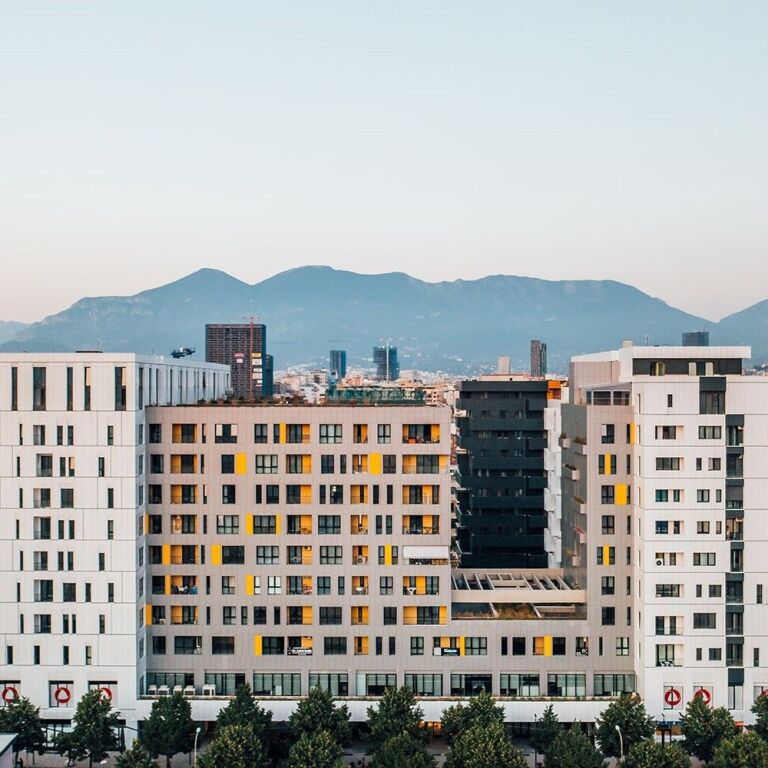 🏢 BUSINESS PREMISES FOR SALE 420m2 – Square Complex 21 ✨