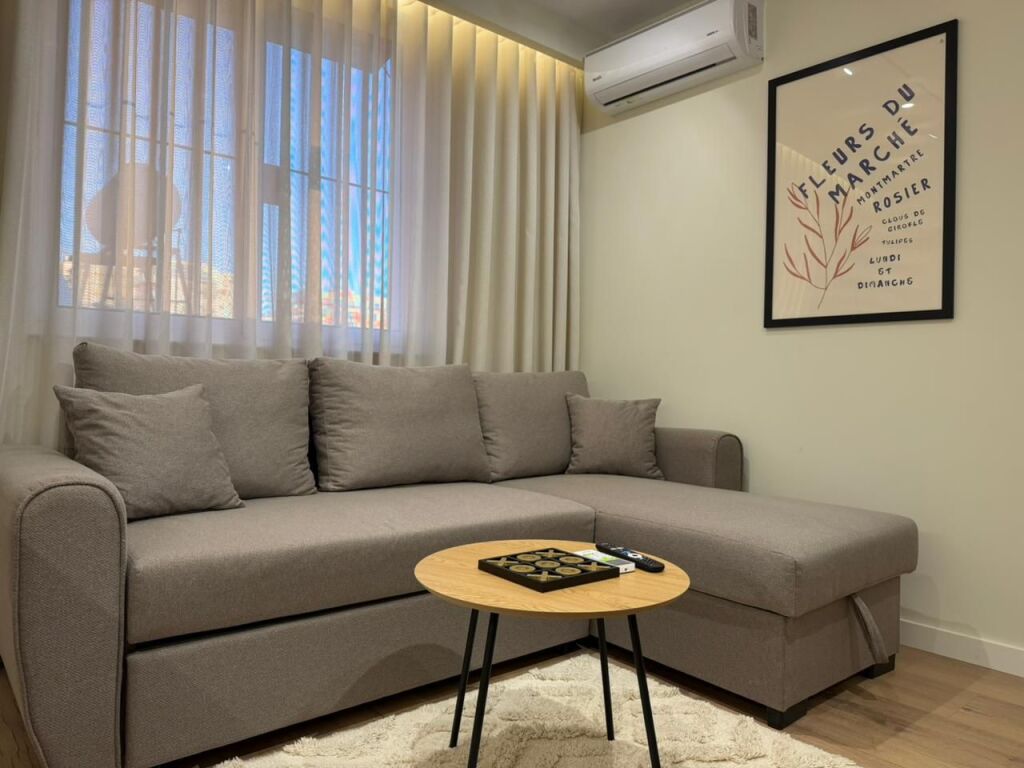 2 apartments for sale at 21 Dhjetori