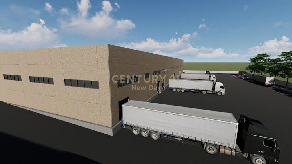 WAREHOUSE 10 000m2 FOR RENT NEAR THE NEW PORT