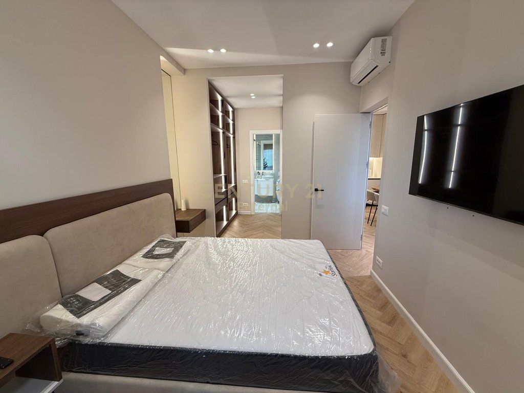 Apartment 2+1+2 for rent in Garden Building.