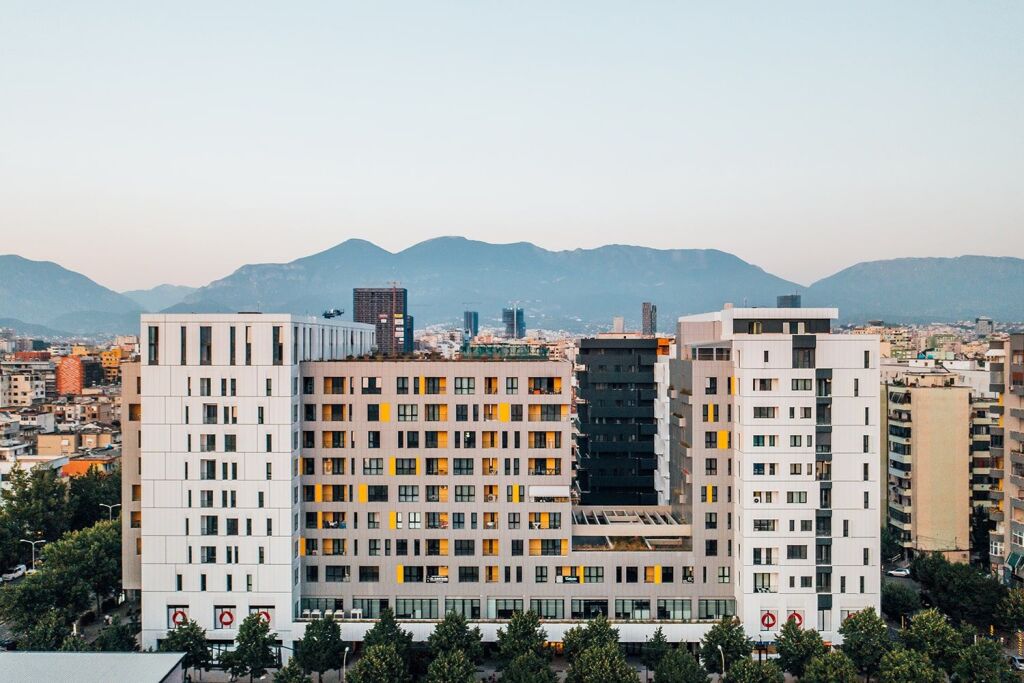 ▫️BUSINESS PREMISES FOR SALE AT SQUARE 21 COMPLEX!
