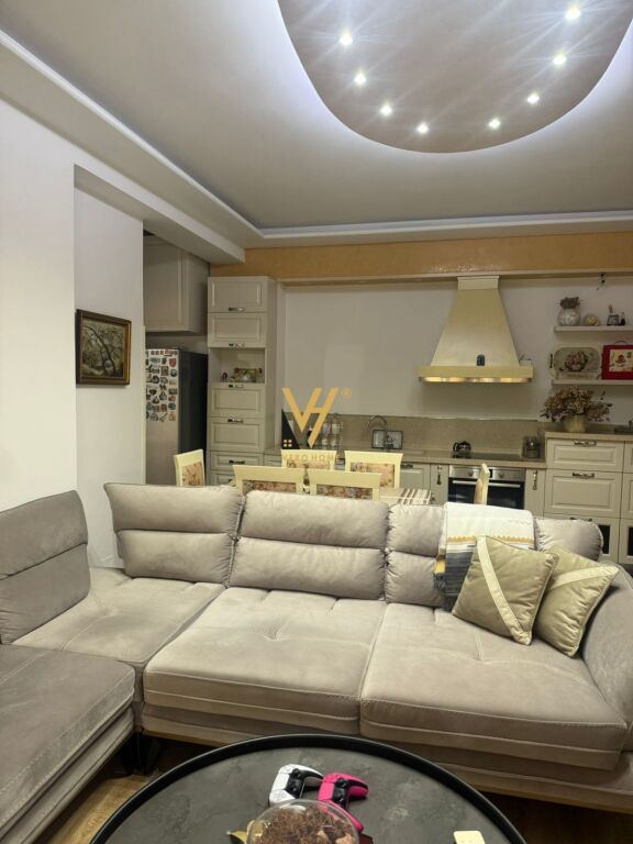 SHITET APARTAMENT 2+1+2+2BLK TE LIQENI I THATE