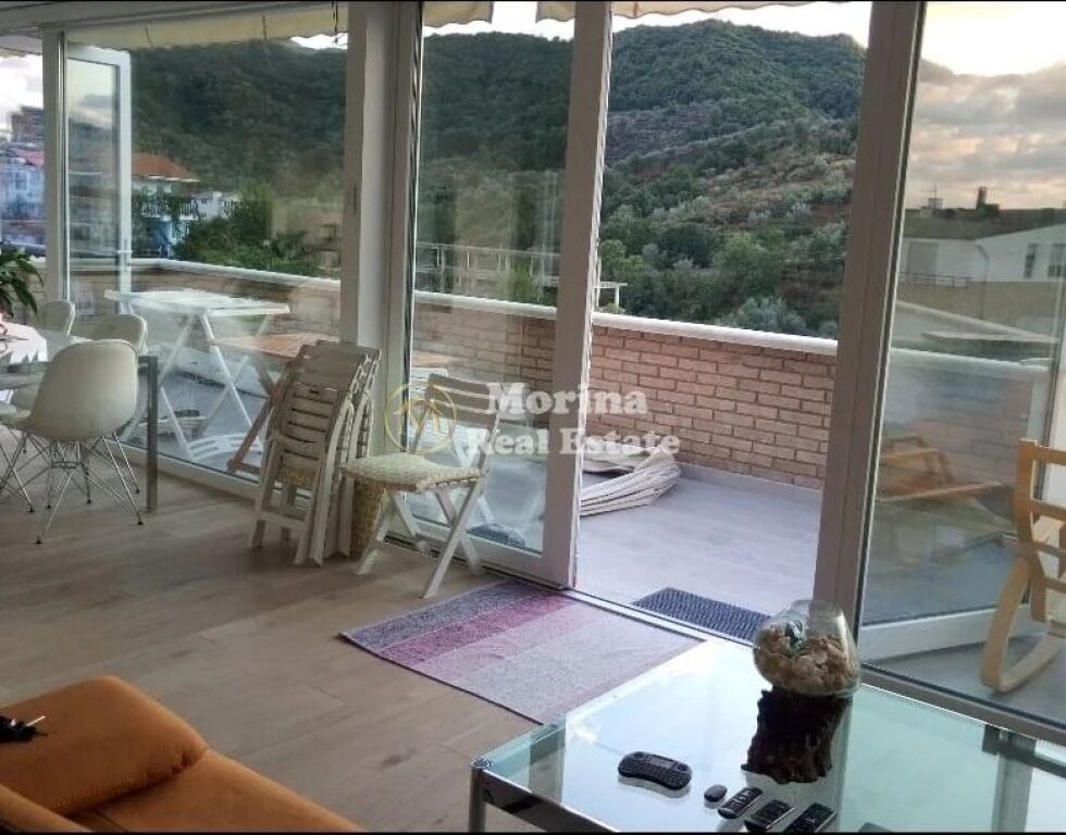 Sale | Duplex 4 + 1 | Dry Lake | 395000 €