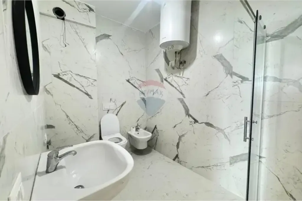 Apartament - Për Shitje - Rruga Mine Peza, Tiranë
