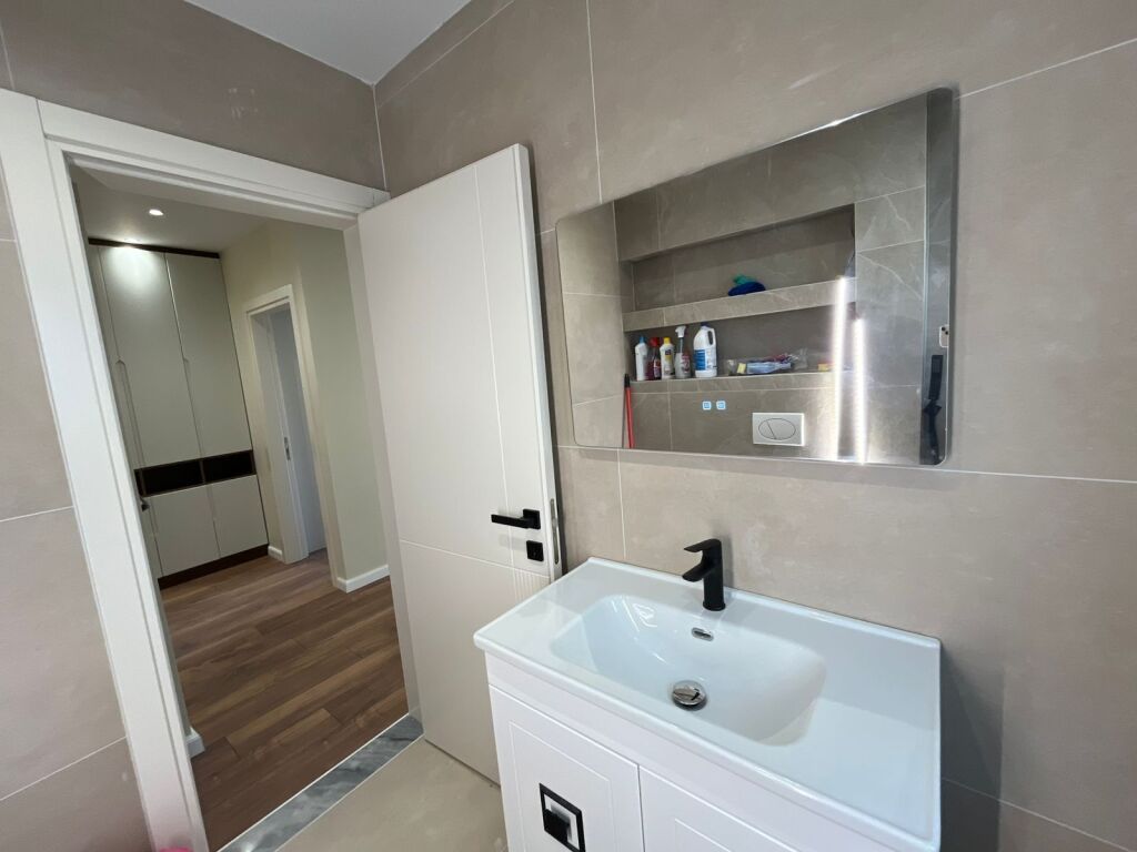 🏡 Apartament 1+1 për shitje – Rruga Mine Peza