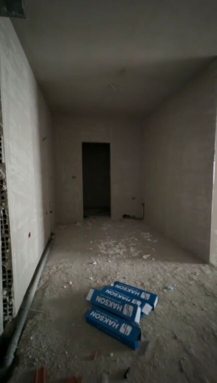Shitet Apartament 1+1