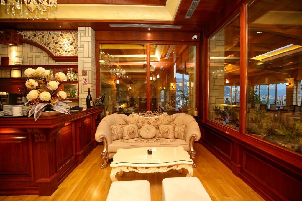 🌟 Hotel – Exclusive in the Center of Vlora for Rent! 🌟