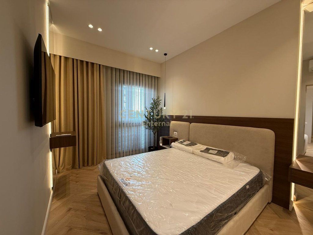 Apartament Luksoz me Qira 2+1+2 në Garden Building 1,800 € /Muaj Sip. Totale  113m2