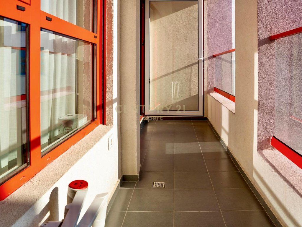 Jepet me qira apartament 2+1+2 me post parkimi në Rezidencën Mangalem, zona Ali Demi