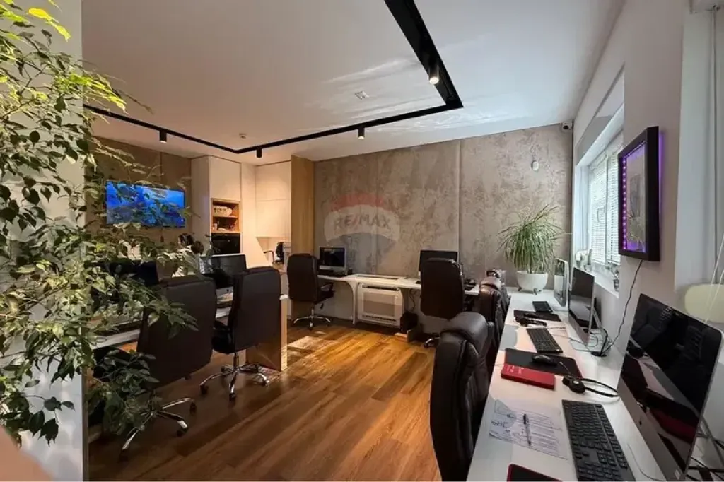 Office - For Sale - Mangalem Complex, Tirana