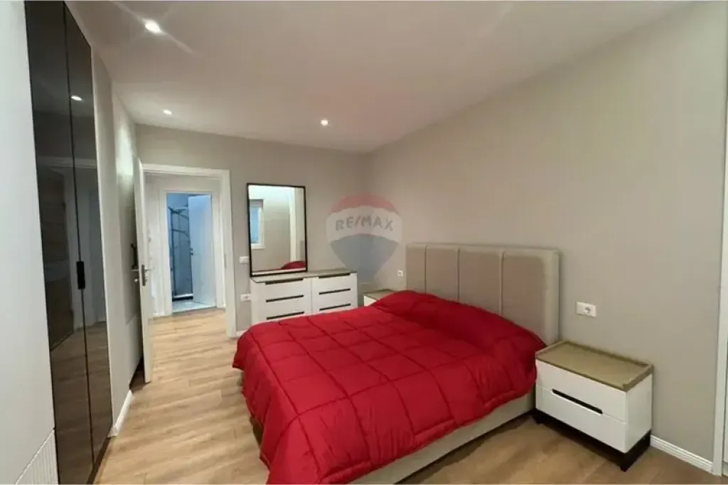 Apartament - Për Shitje - Rruga Mine Peza, Tiranë