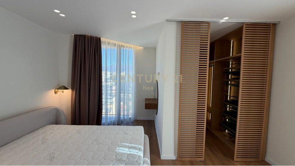 Jepet me qira apartament 2+1 në Golden Tower, në Rrugën Mine Peza.