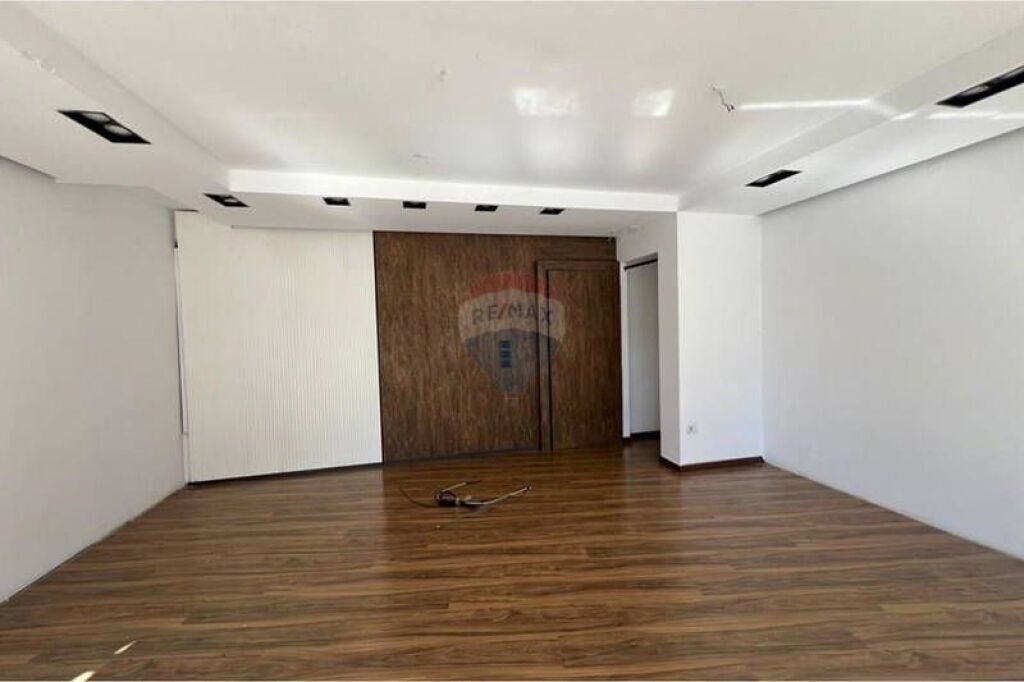 Negozio in Affitto – Via Pjetër Budi, Tirana