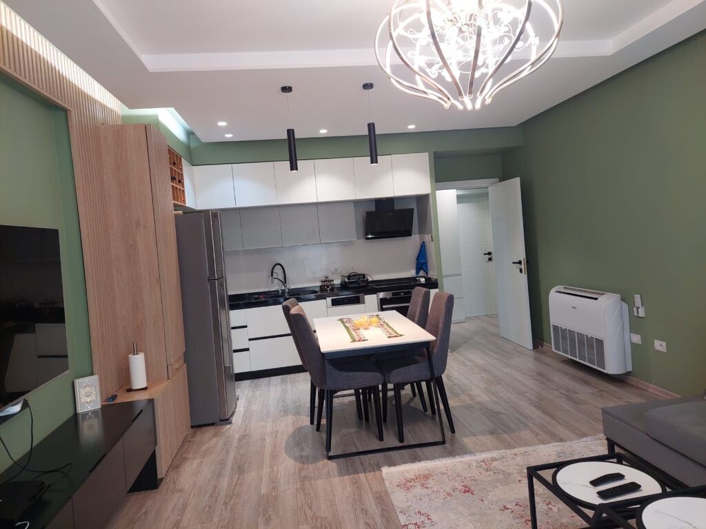 Apartament 3+1+2 me qera tek Selvia