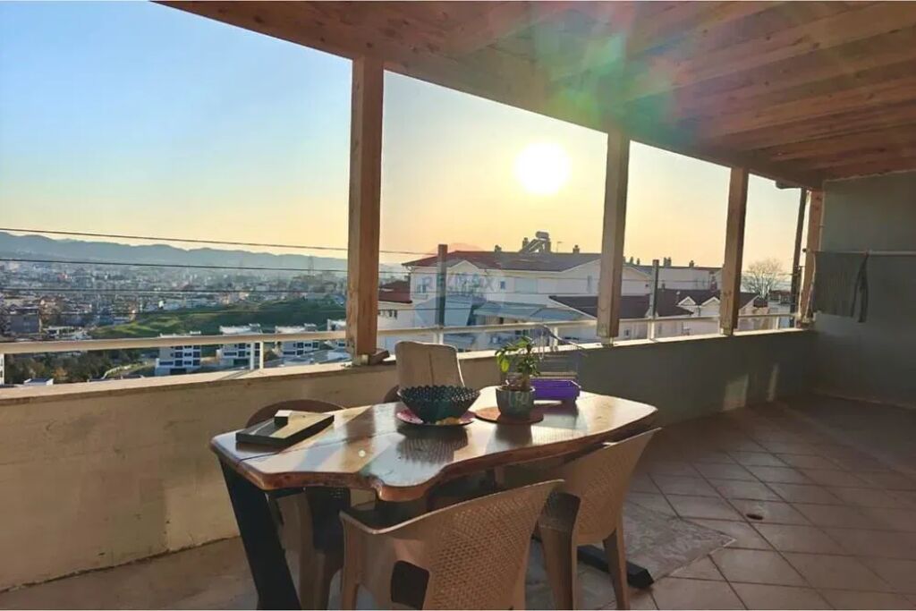 Apartament 3+1+2 me Verandë, në Shitje, Fresk, Tiranë