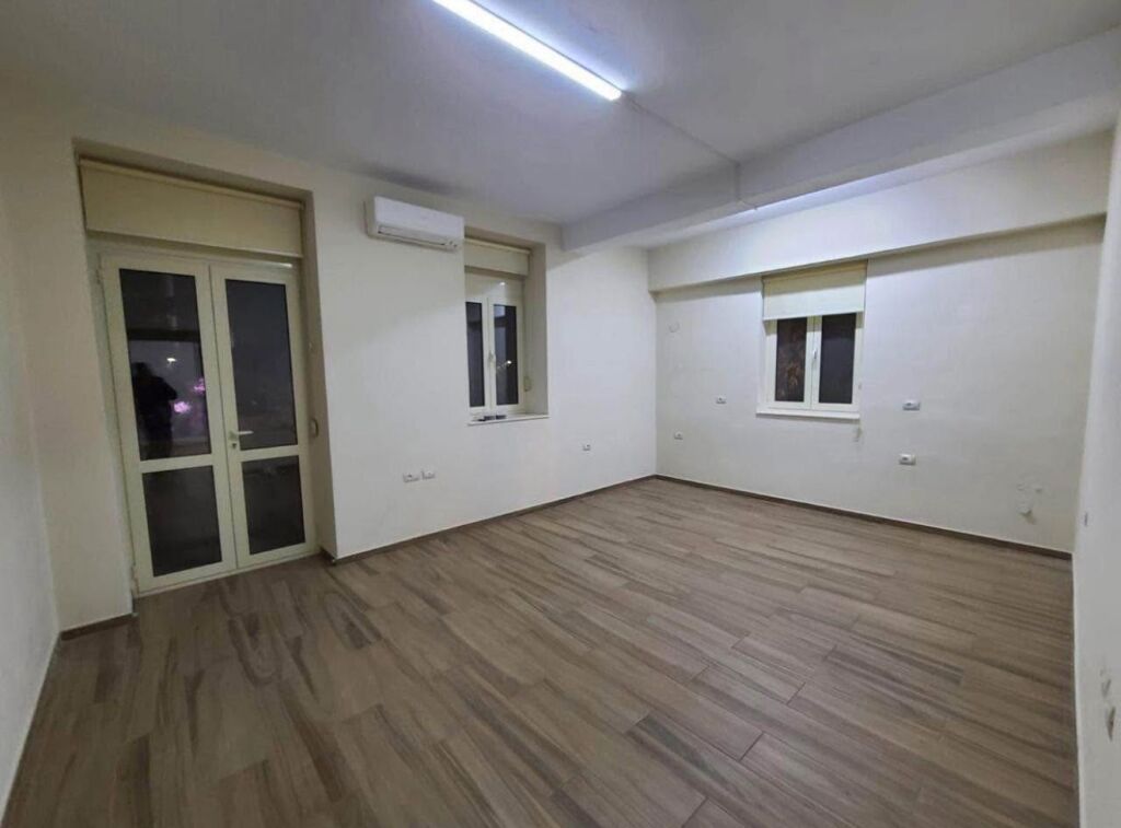 Business Premises, Blv Zogu i Pare!