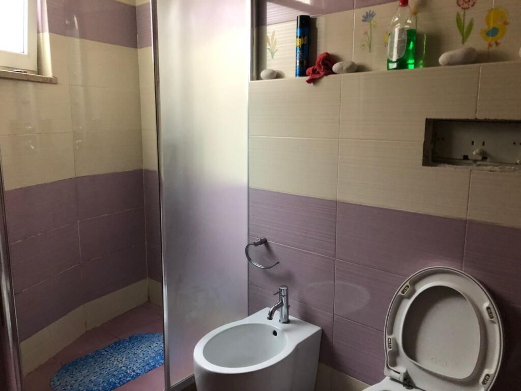 Shitet Apartament 2+1+2 – Liqeni i Thatë