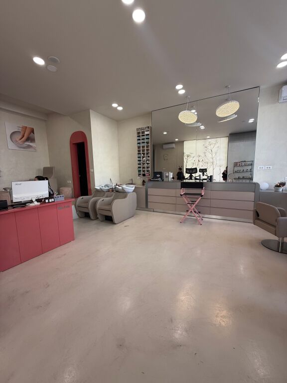 Hairdressing aesthetic business for sale