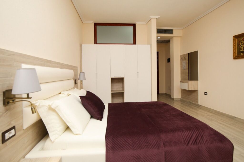 🌟 Hotel – Exclusive in the Center of Vlora for Rent! 🌟