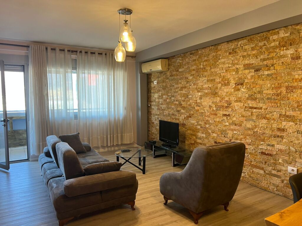 2+1 apartment for rent on Kavaja Street