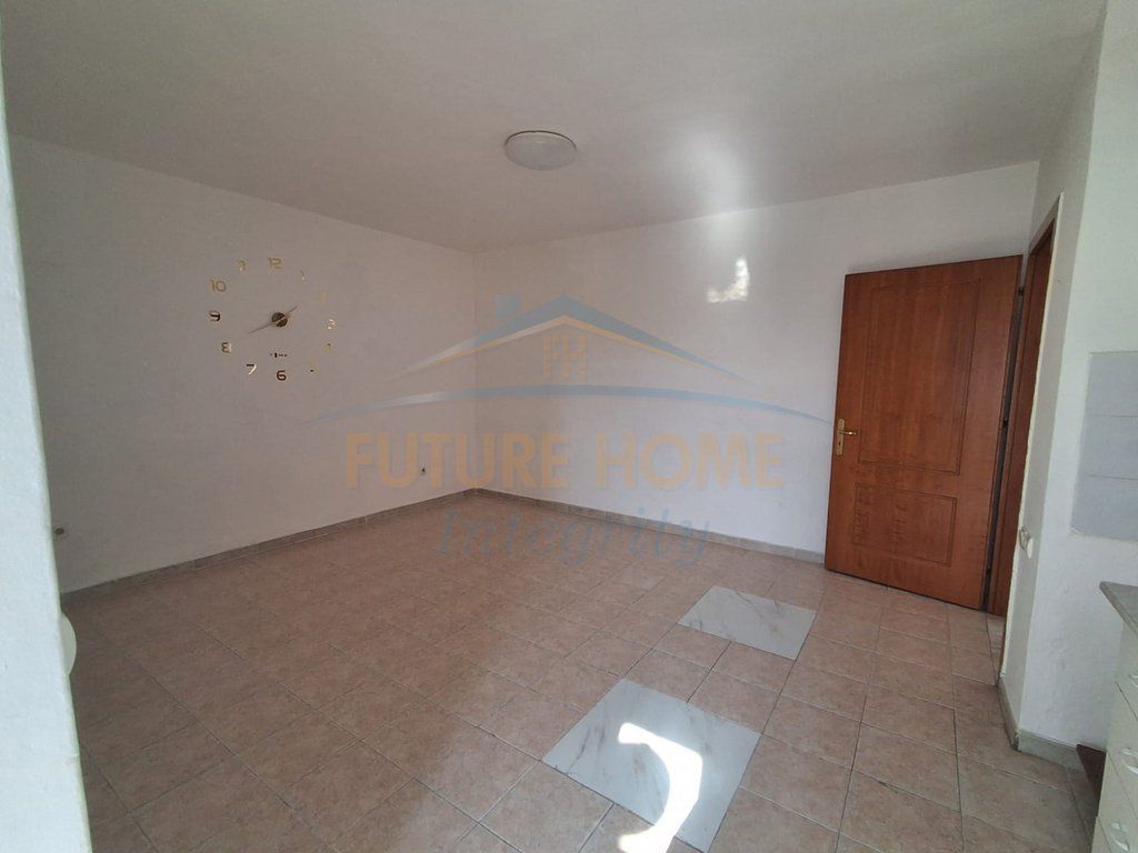Rent, Apartment 1+1, Ali Demi, Tirana.