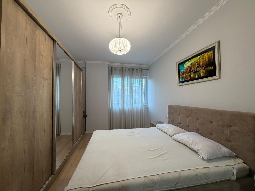 Laprak, Apartament 2+1 Per Qira