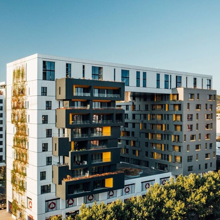 🏢 BUSINESS PREMISES FOR SALE 420m2 – Square Complex 21 ✨
