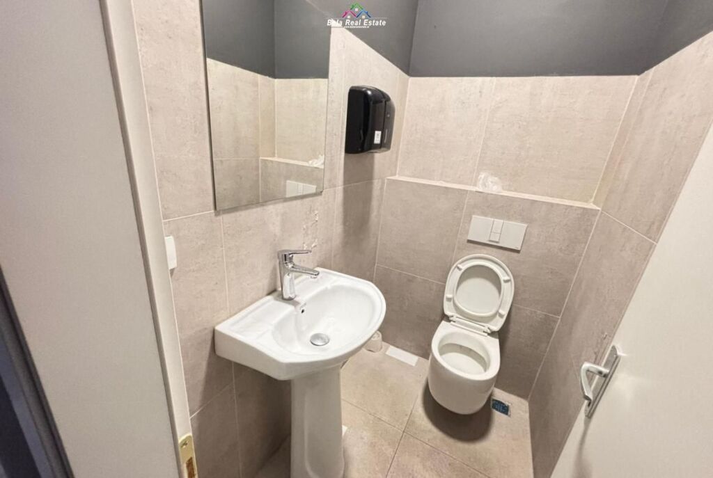 Shop For Rent On Barrikadave Street ( ID BD21825) Tirane
