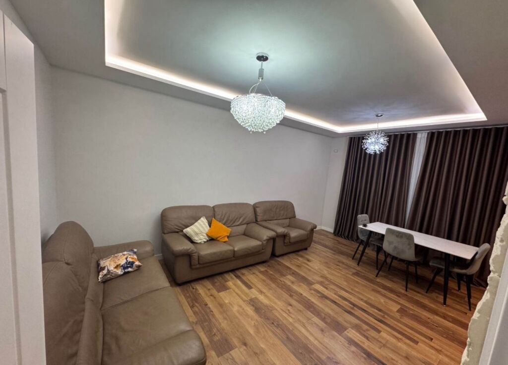 Apartament 1+1, Don Bosko!