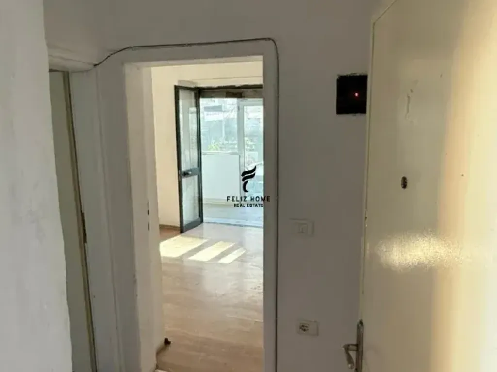 NEGOZIO IN AFFITTO 30 M2 VIA ELBASAN 40.000 LEKE FH-59226