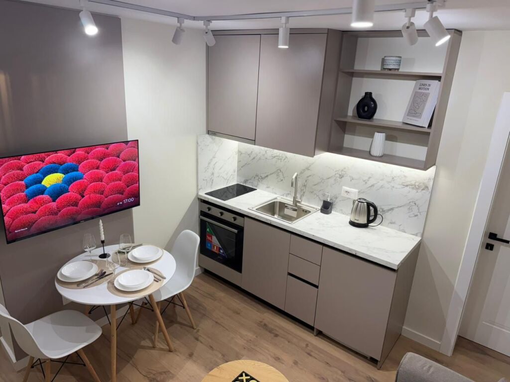 2 apartments for sale at 21 Dhjetori