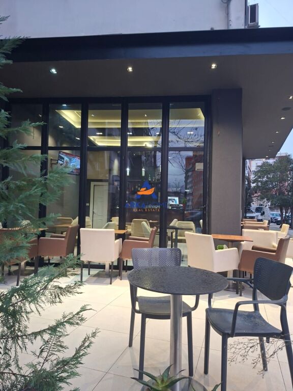 VENDITA LOCALE 40M2 "A YZBERISHT" 140000 EURO